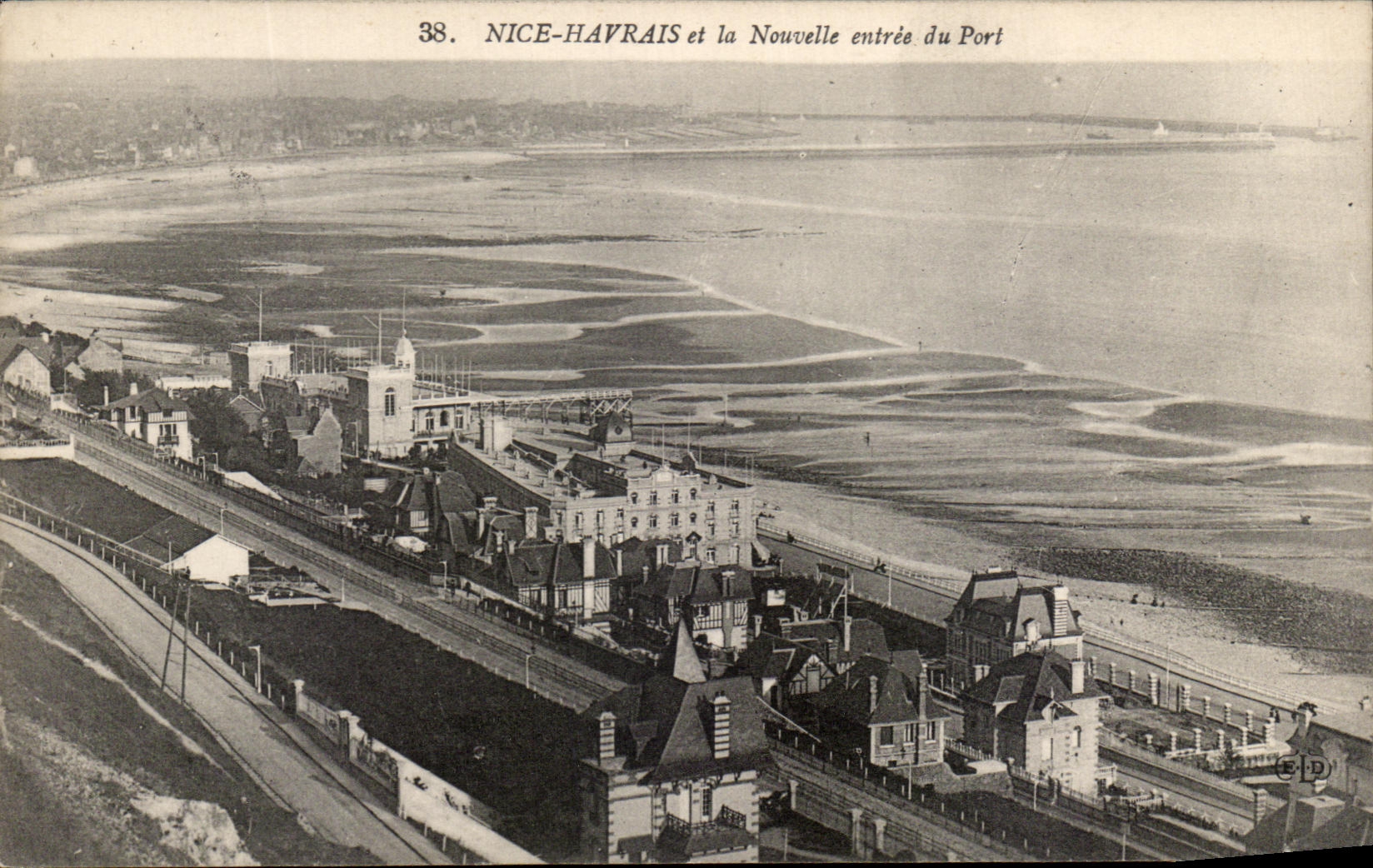 CPA Nice Havrais et la Nouvelle entree du Port