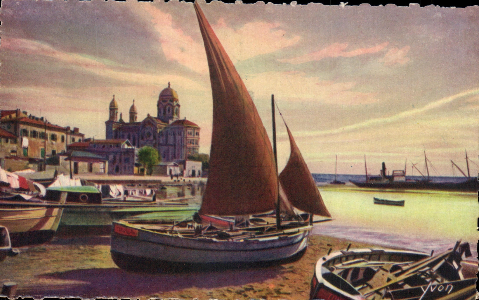 CPA Cote D'Azur Saint Raphael Le Port et Notre Dame de la Victoire Bateau