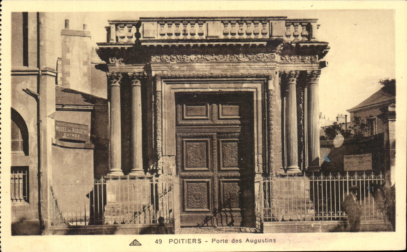 CPA Poitiers Porte des Augustins