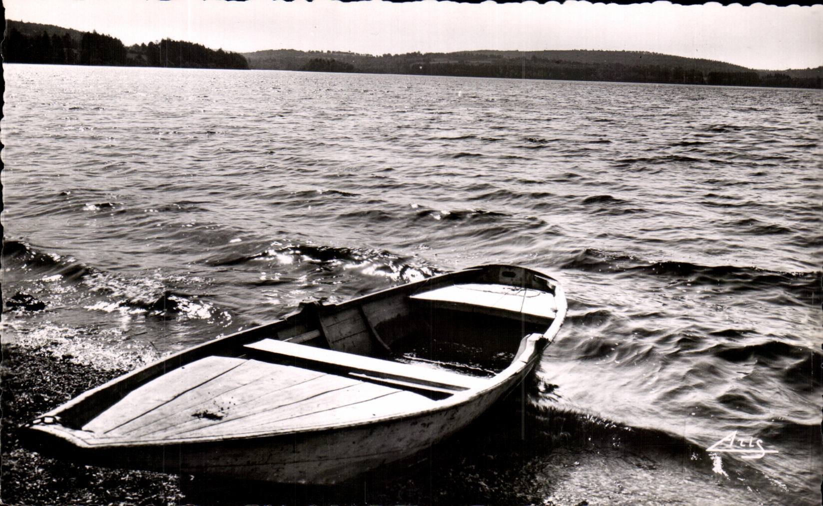 CPSM Settons Seen on the lake