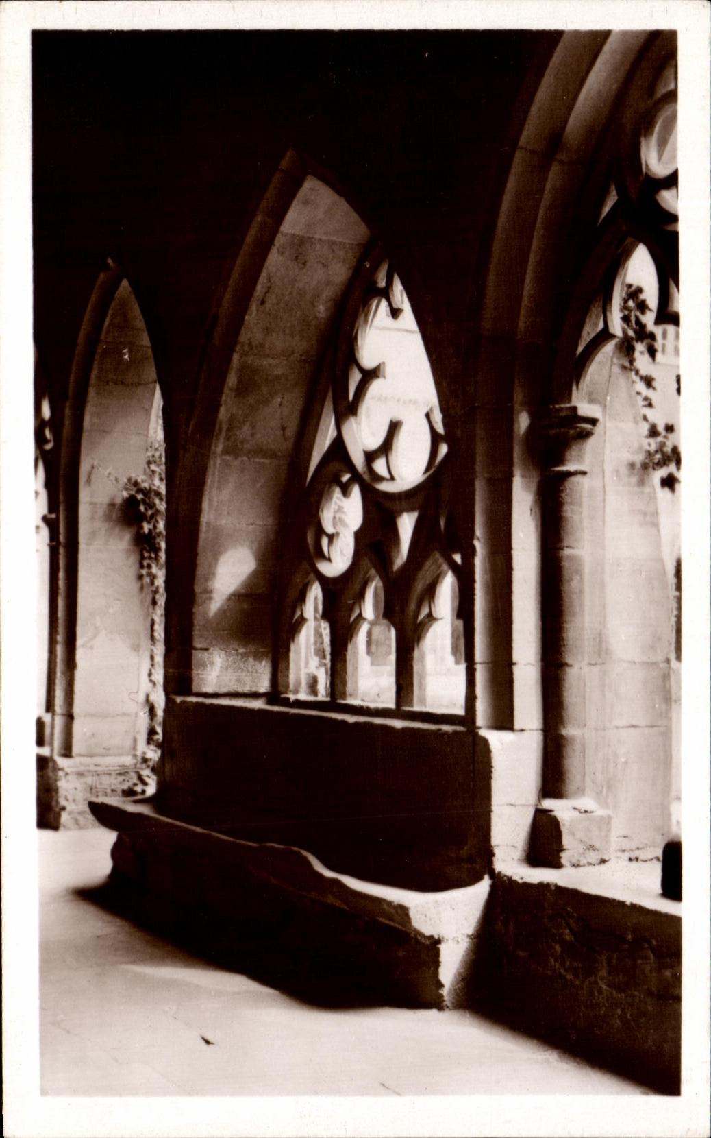 CPA Colmar viejo el claustro de Unterlinden