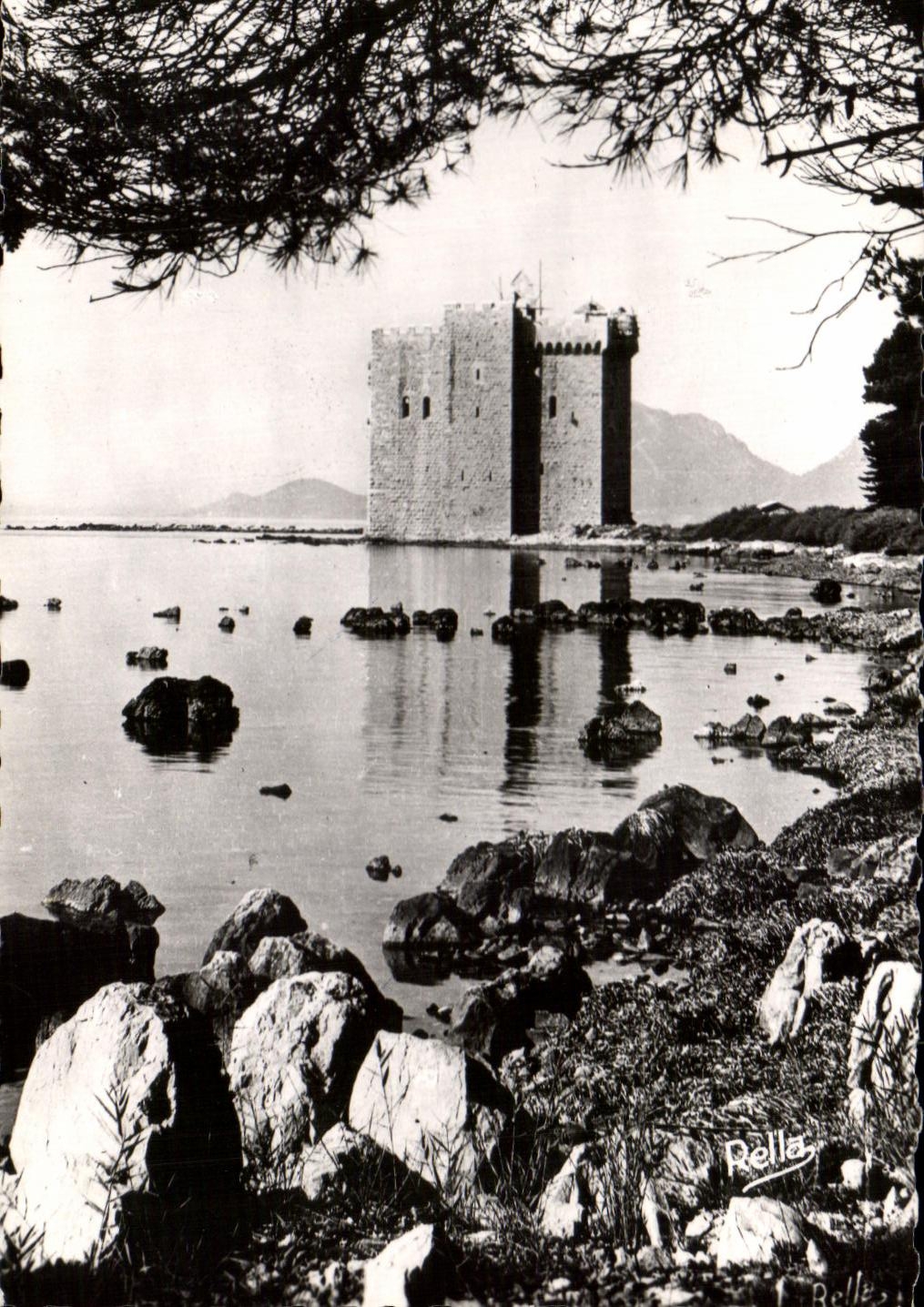 CPA la dimension del santo azul Honorat de la isla la fortaleza Manastere viejo Fortufie del castillo