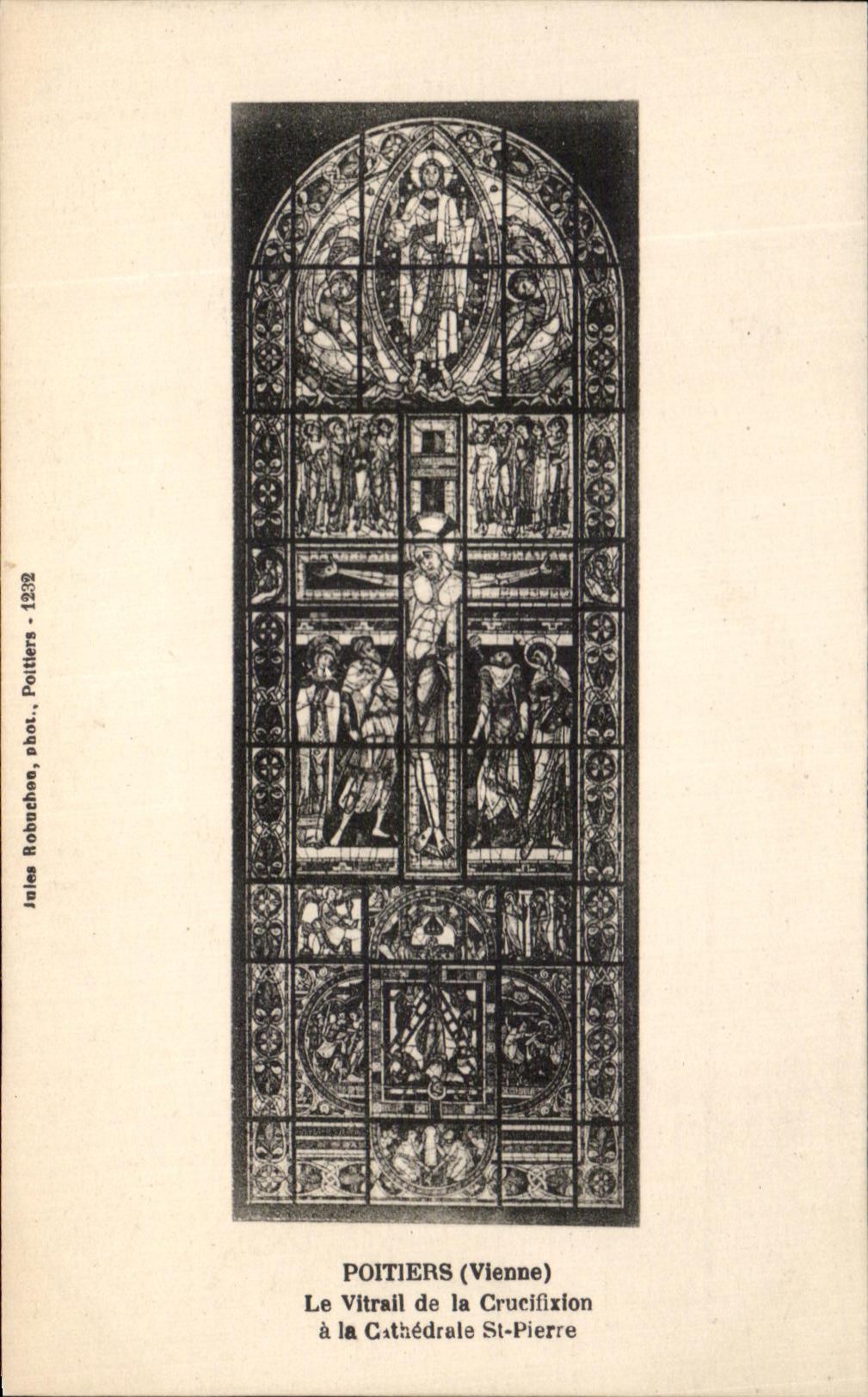 CPA Poitiers Le Vitrail De La Crucifixion A La Cathedrale St Pierre