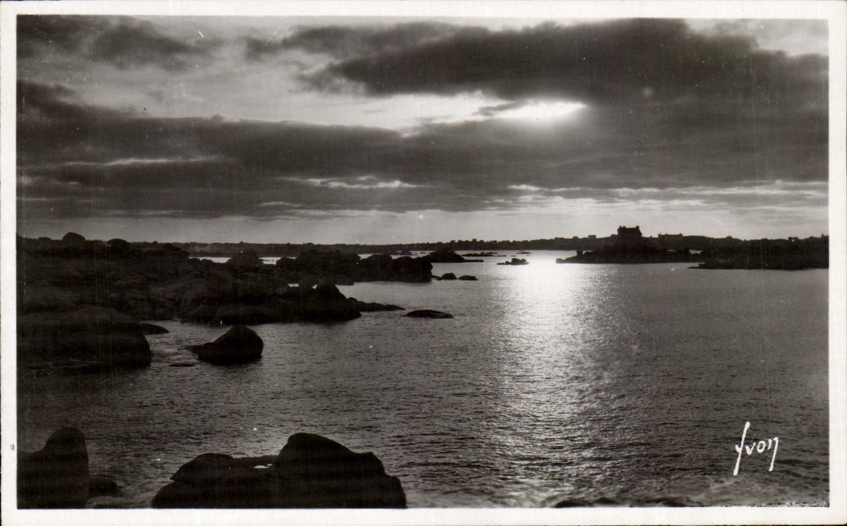 CPA Ploumanac'h Coucher De Soleil Sur Le Goulet