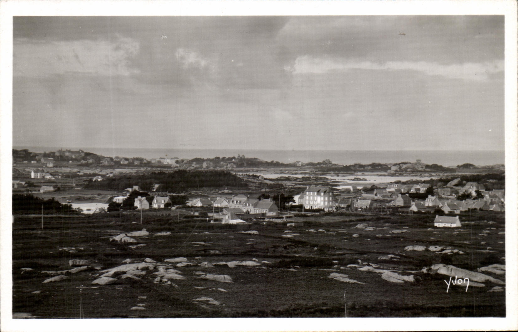 CPA La Douce France Tregastel vue Panoramique