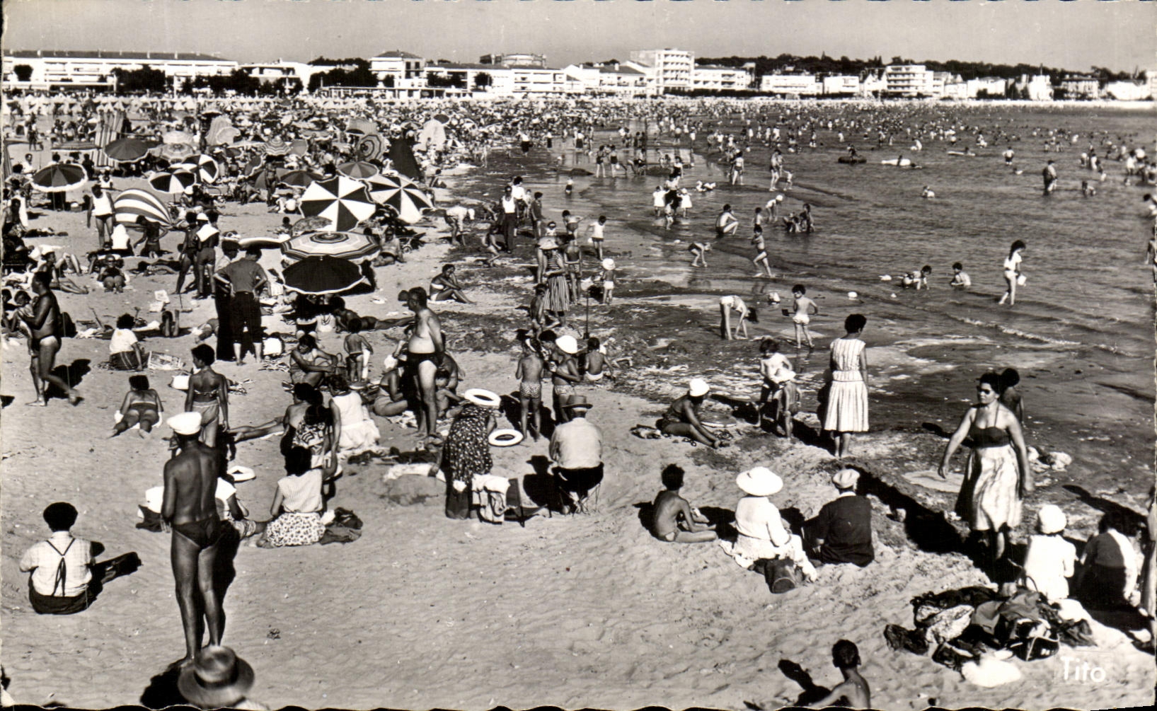CPA Royan la playa delante del bulevar C Grandiere