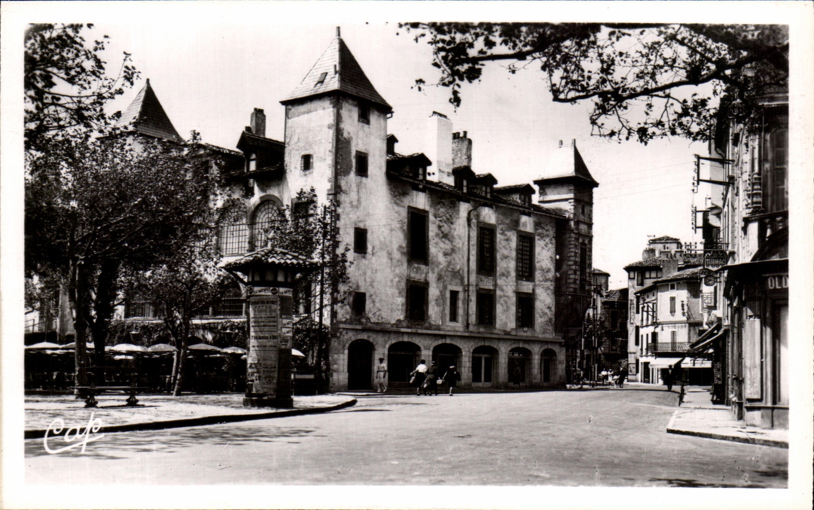 CPA St Jean De Luz the Port and House Louis XIV