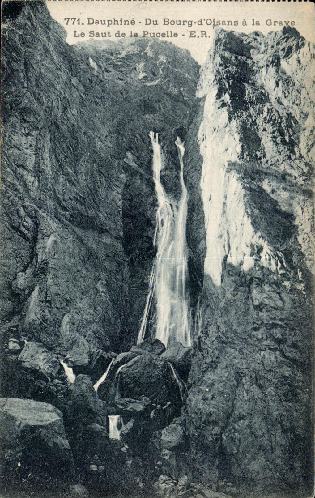 CPA Dauphine Du Bourg d'Oisans a La Grave Le Saut De La Pucelle