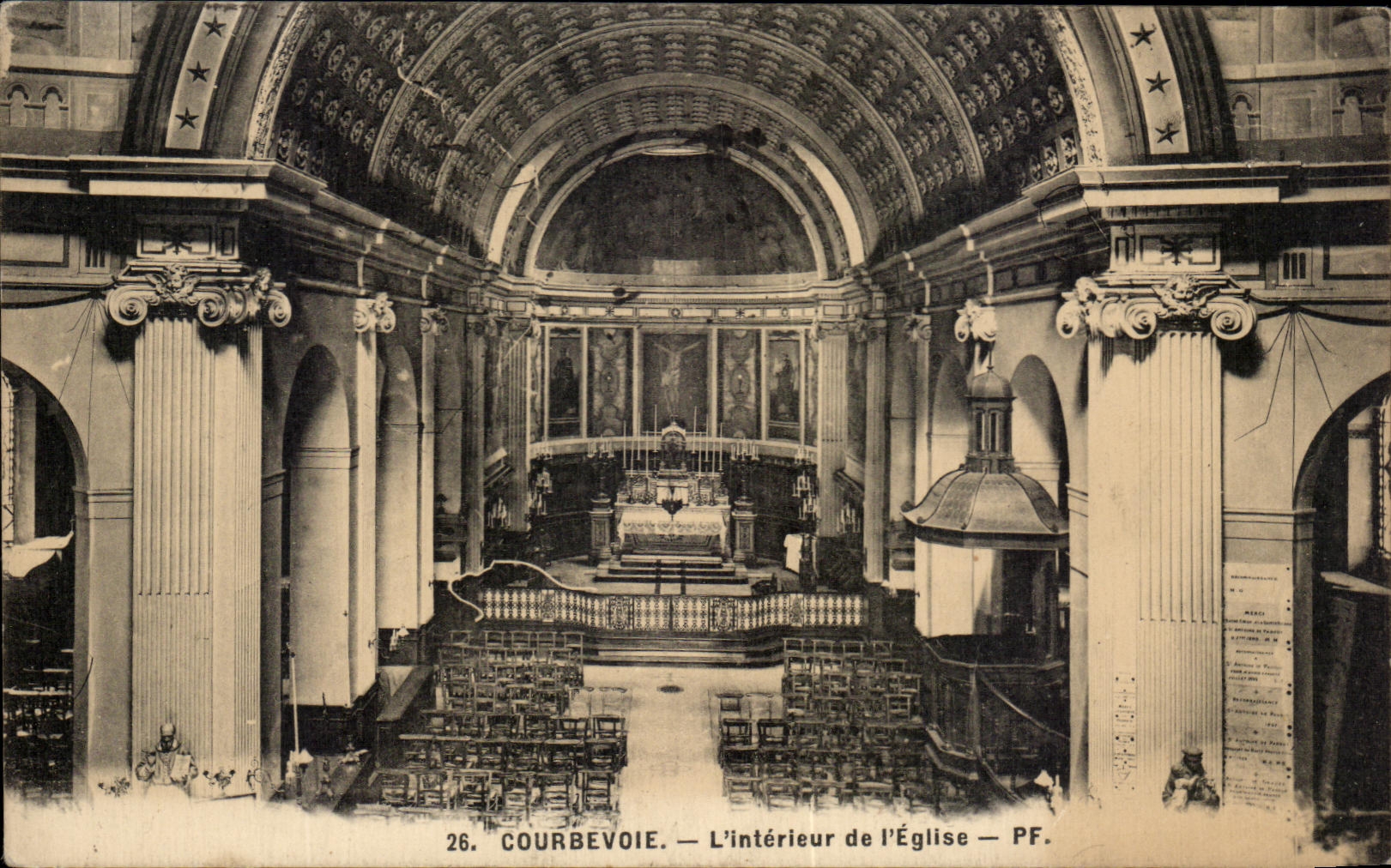 Interior de CPA Courbevoie de la iglesia