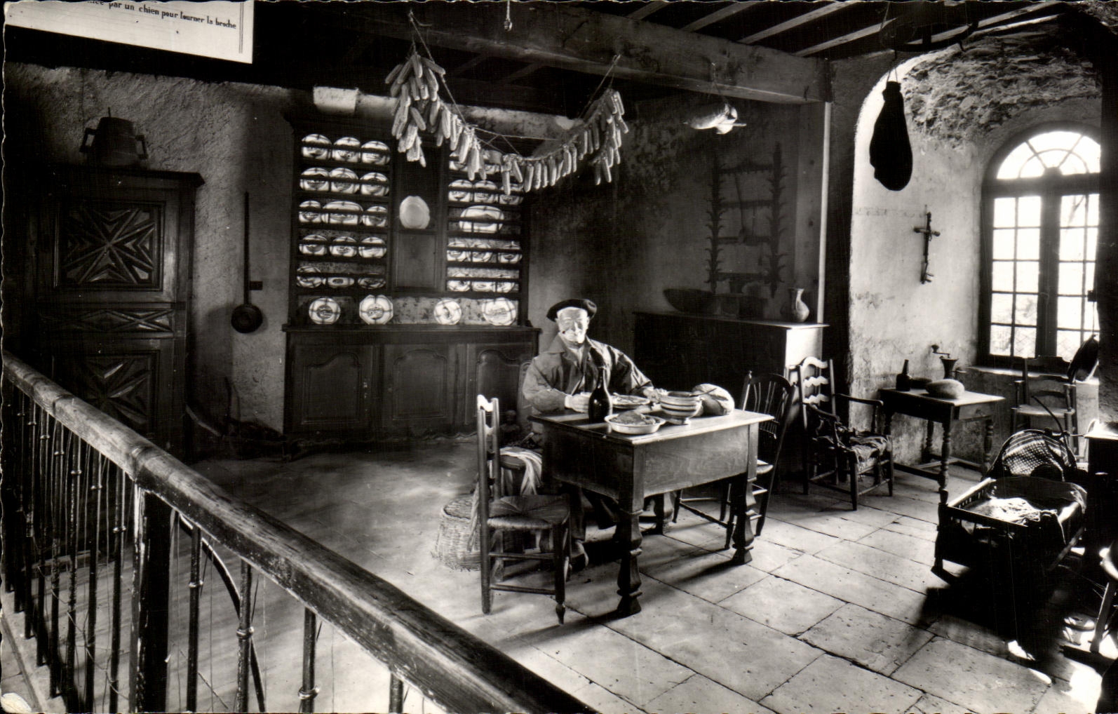 CPA Lourdes Castle Fort Pyrenees Museum Cooks Bearnaise sauce Folklore Costume