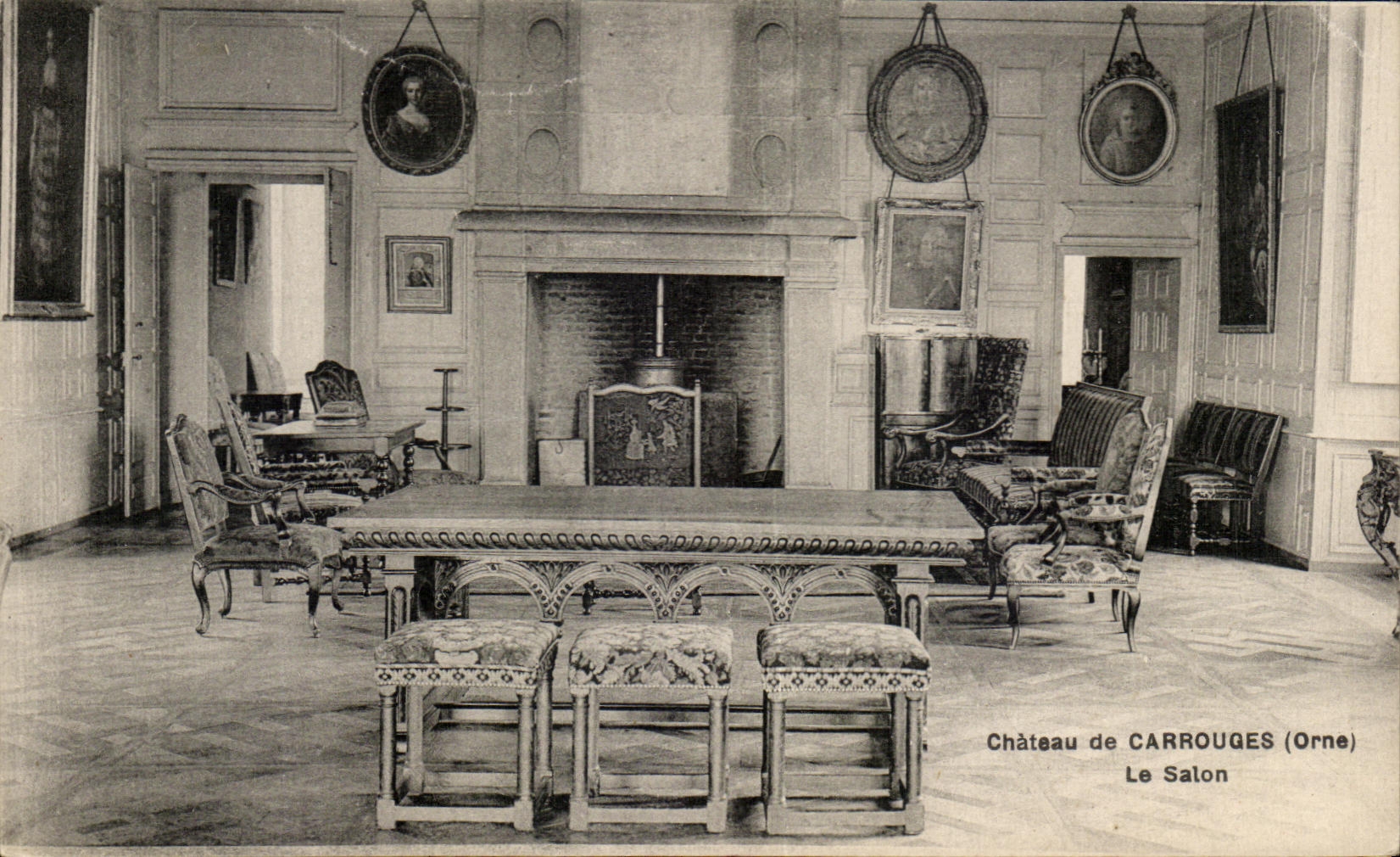 CPA Castle De Carrouges the Living room