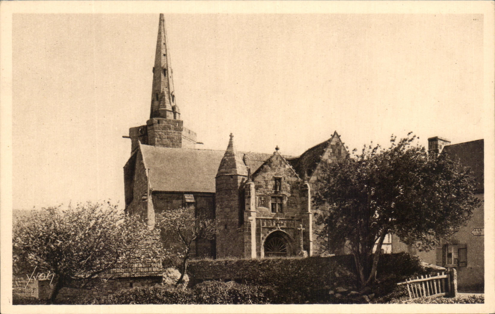 CPA Soft France Dimensions Granite Perros Guirec Eglise Of Clearness