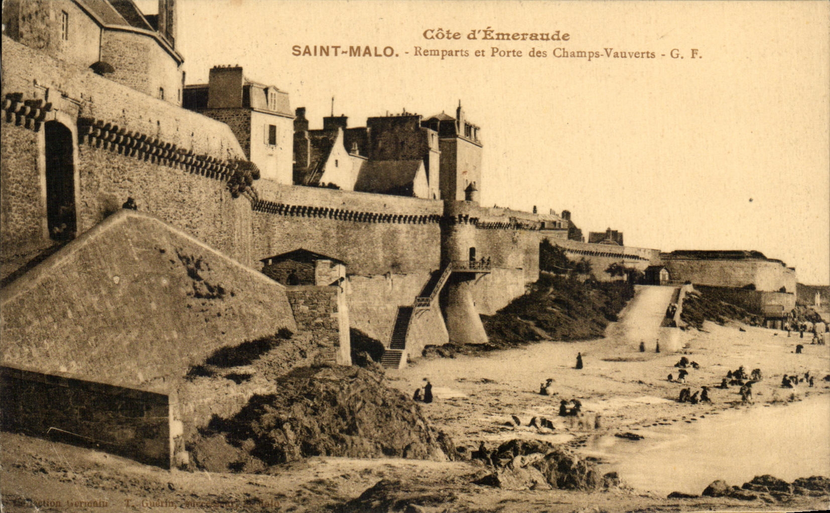 Dimensiones de CPA del santo Malo Remparts y Porte de Emerande de los campos de Vauverts