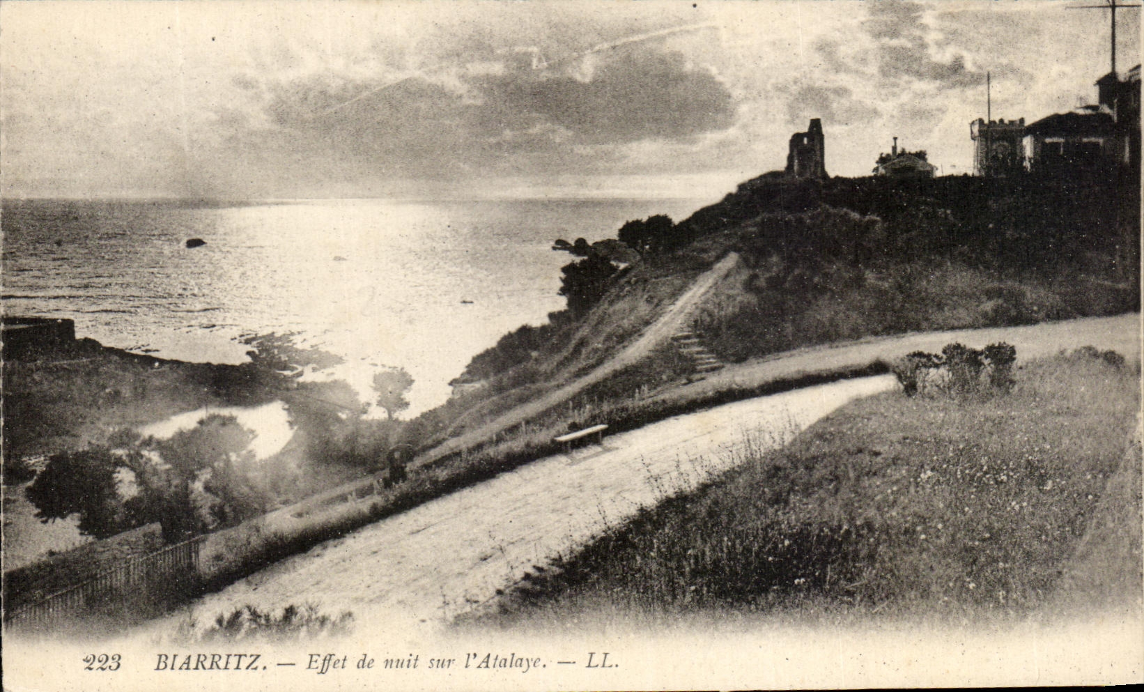 CPA Biarritz Effet Du Nuit Sur L'Atalaye