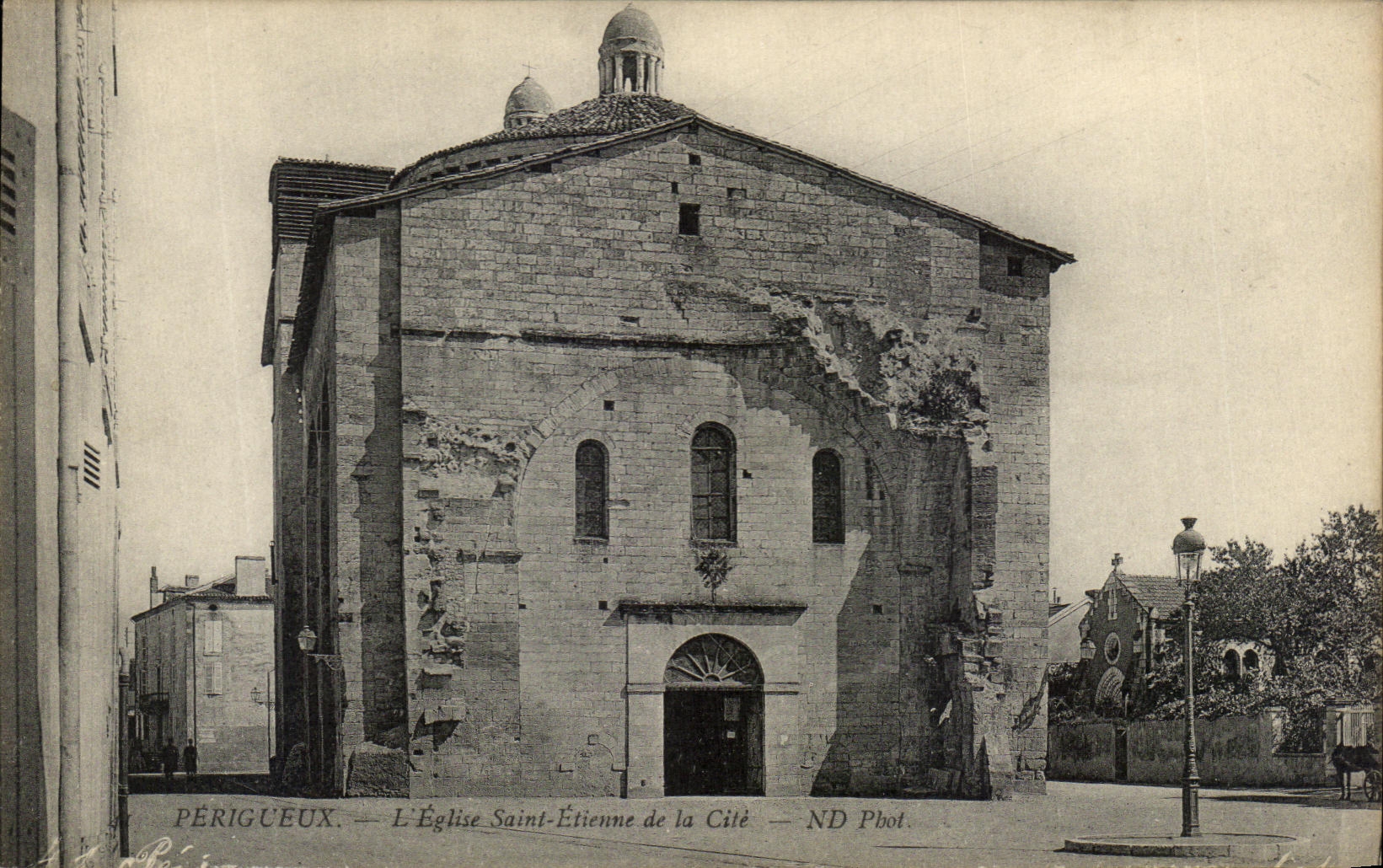CPA Perigueux la iglesia Saint-E'tienne del ISCED