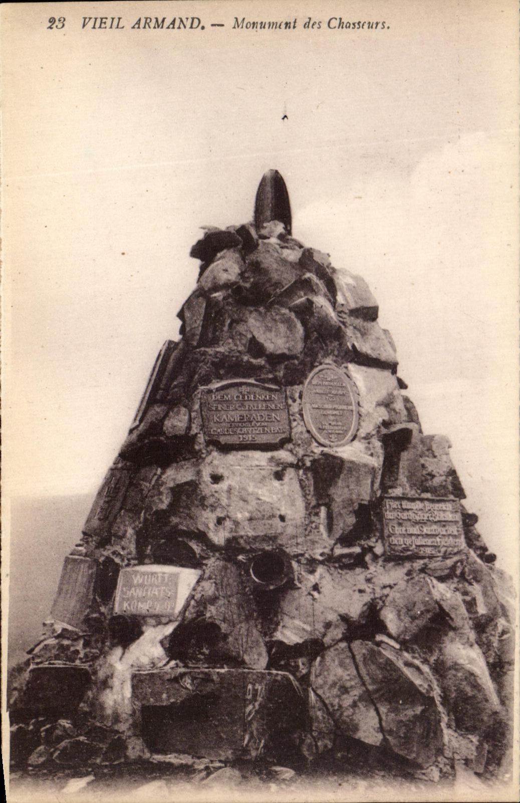 Old CPA Armand Monument of the Militaria Hunters