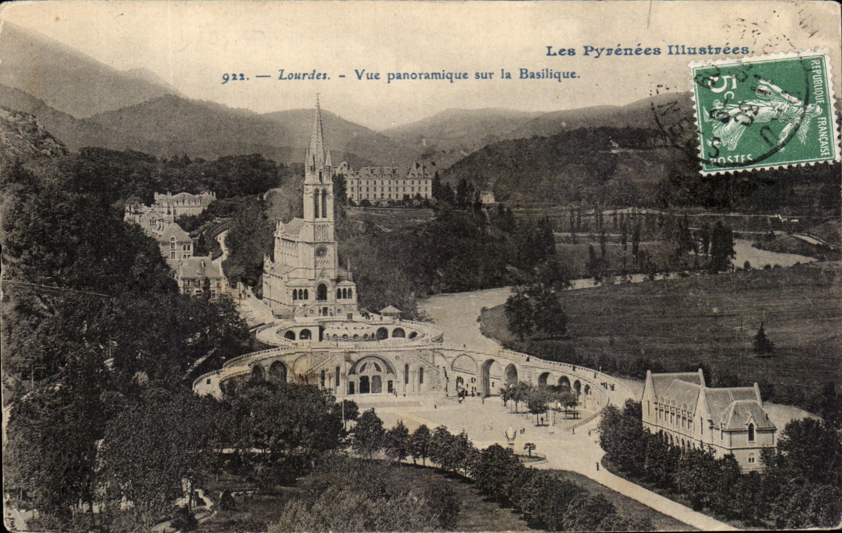 CPA Lourdes Panoramic View on the Basilica