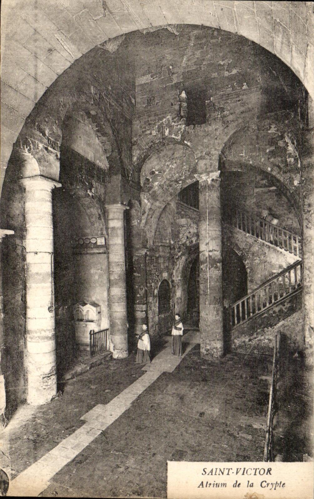 Vencedor Alrium del santo de CPA de la cripta