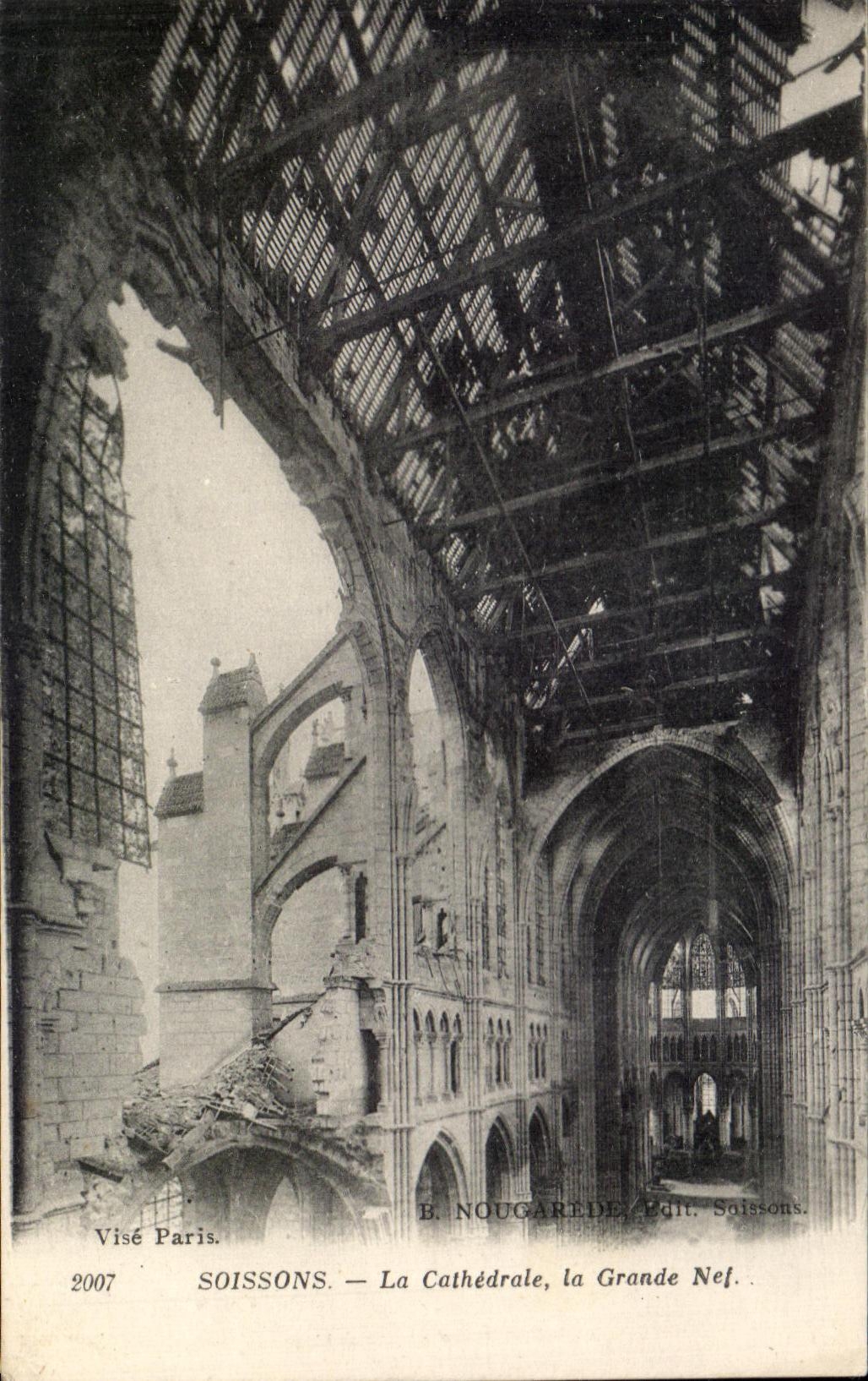 CPA Soissons the Cathedral the Great nave Militaria