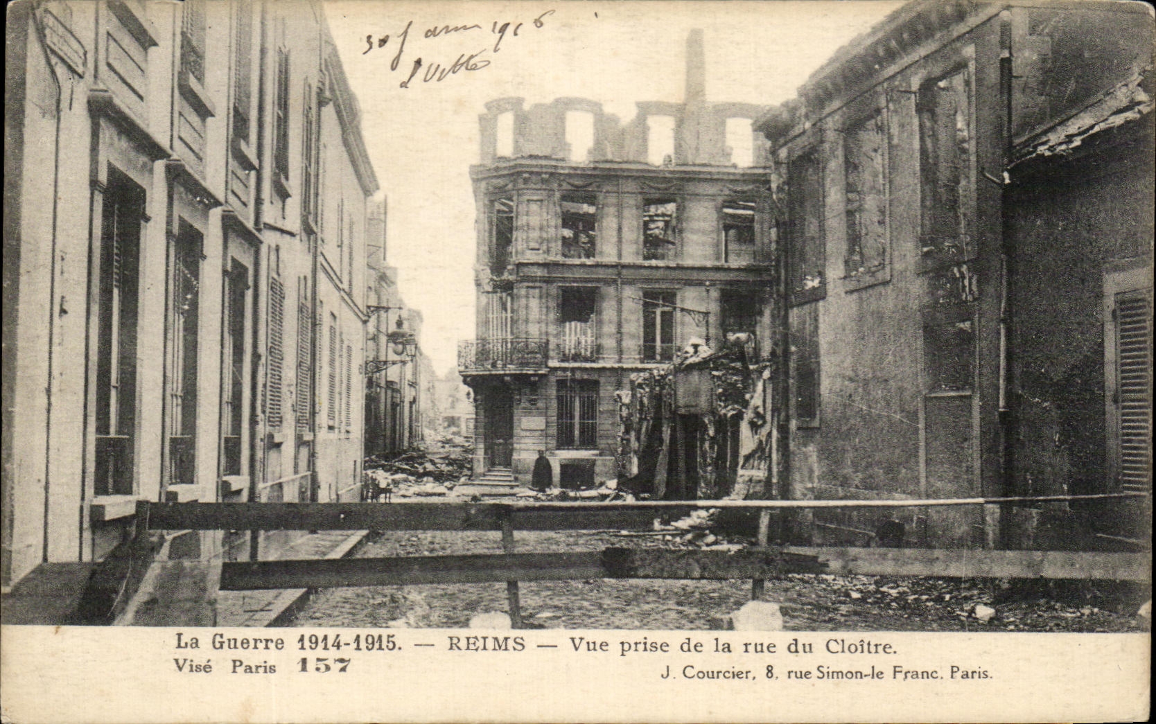 CPA the Rheims War Seen from Of the Street Of the Militaria Cloister