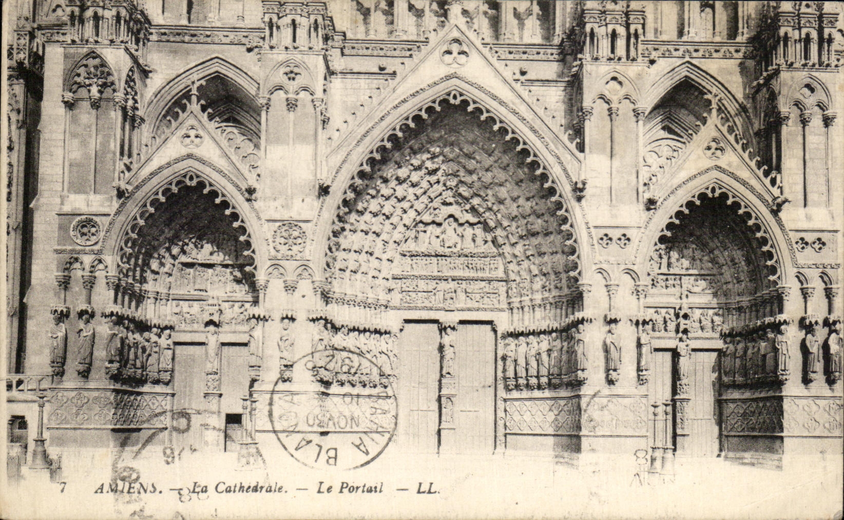 CPA Amiens the Cathedral the Gate
