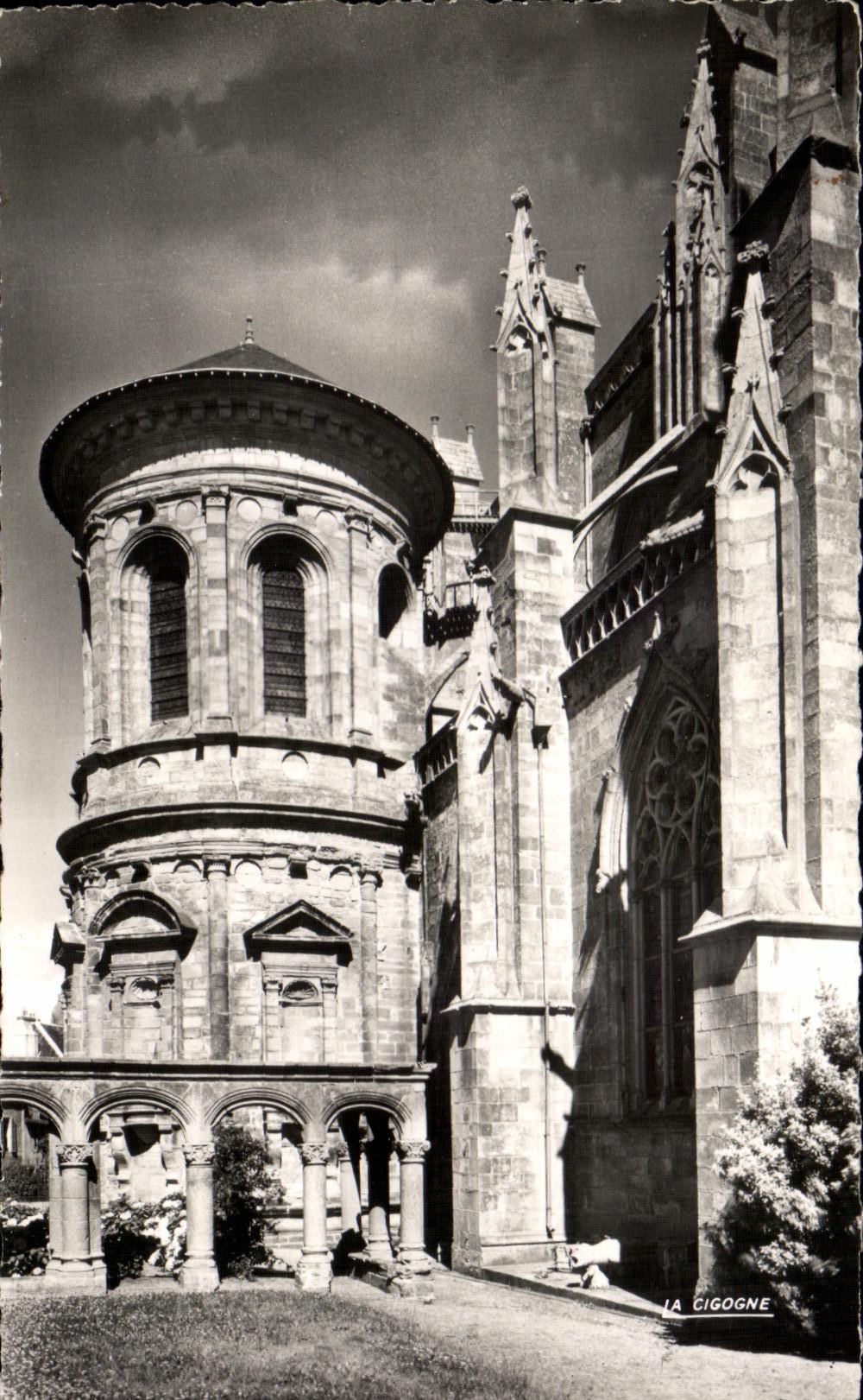 Claustro viejo de las valvulas de CPA de la catedral