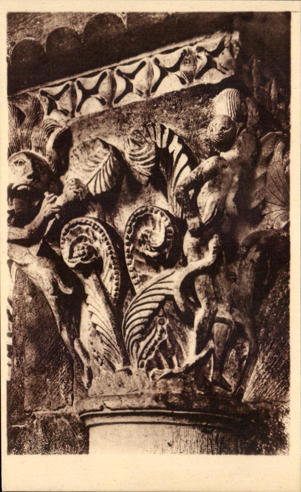 CPA Vezelay Basilica Of the Madeleine Capital Of the Second Right Pillar