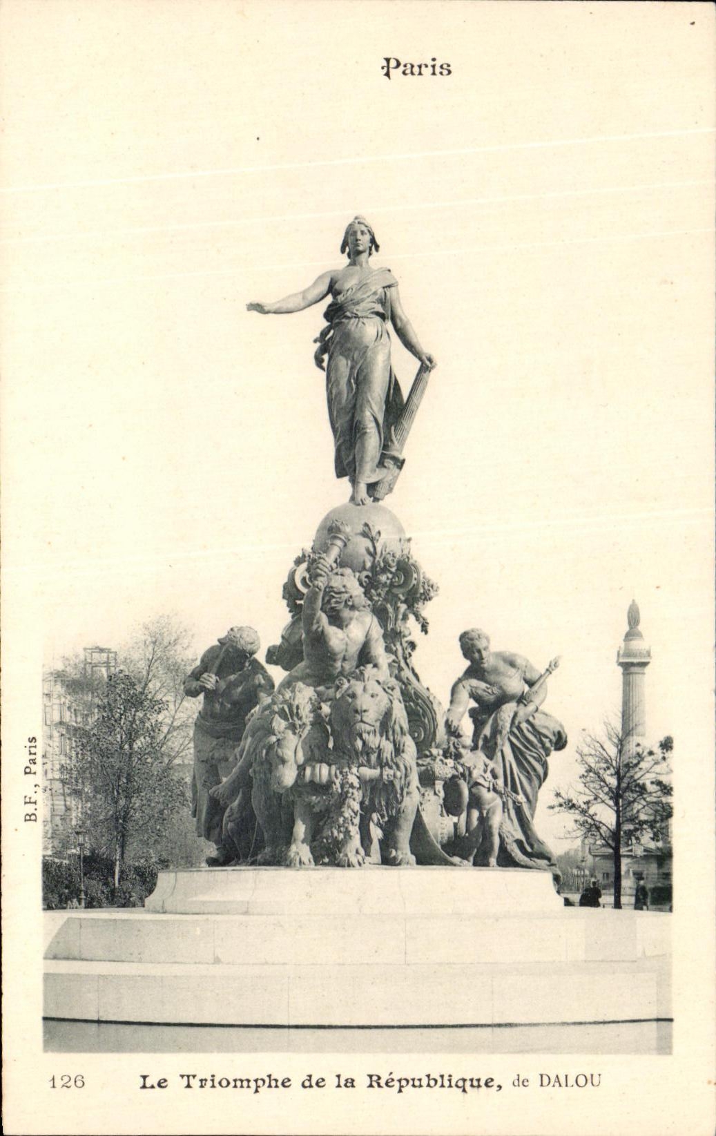 CPA Paris Le Triomphe de la Republique de Dalou Lion