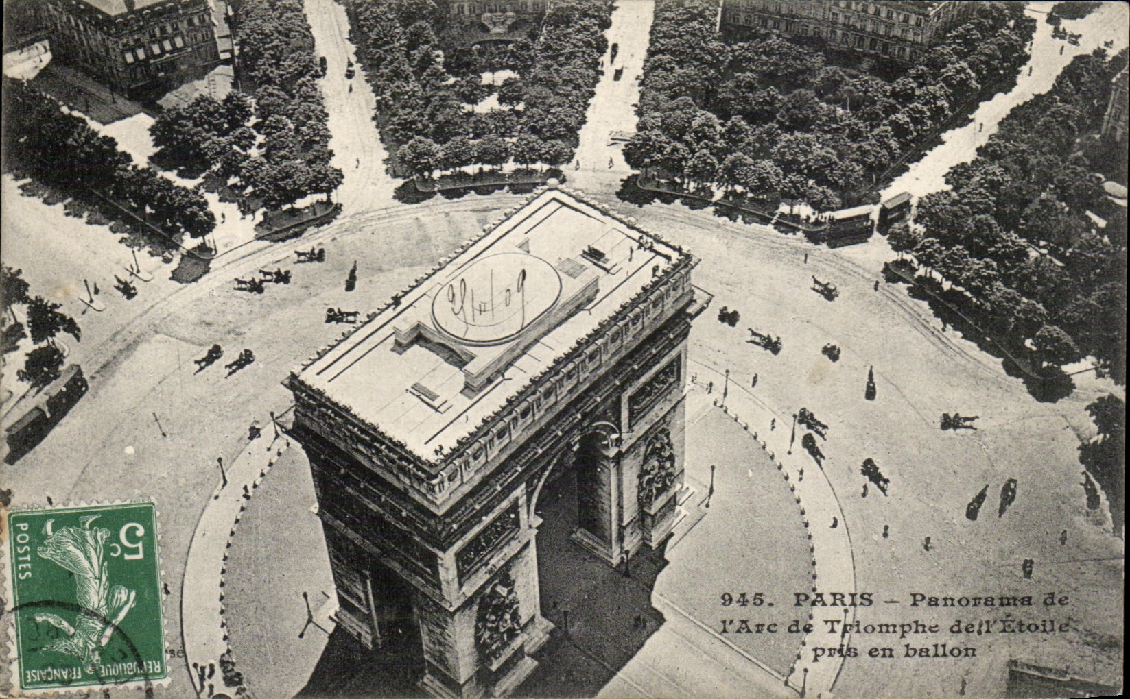 CPA Paris Panorama de l'Arc de Triomphe de l'Etoile Pris en ballon
