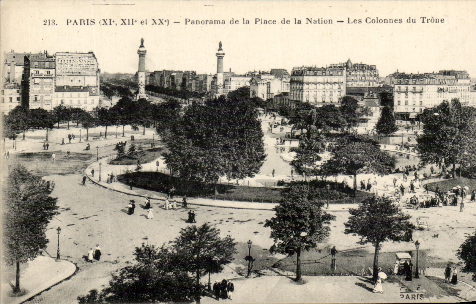 CPA Paris panorama of the Place of the Nation Columns of the Throne