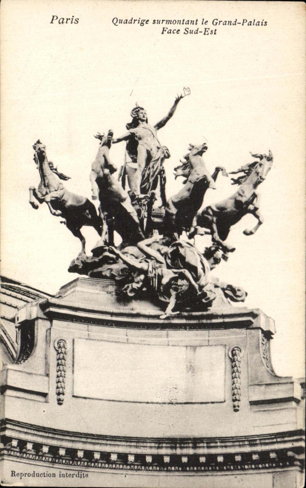 CPA Paris Quadriga Surmounting Grand Palais the Southern Face