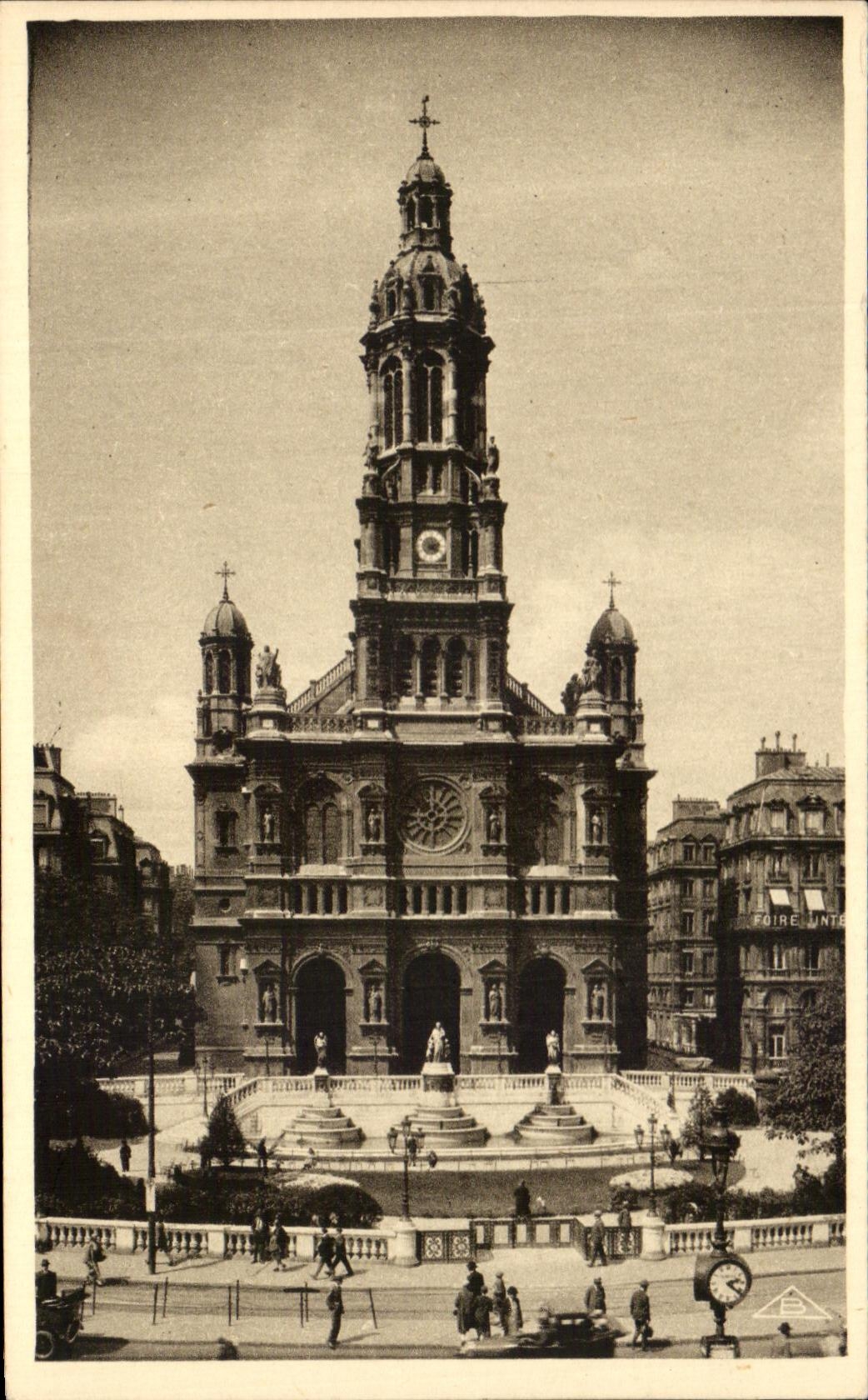 CPA Paris Seen Of the Trinity