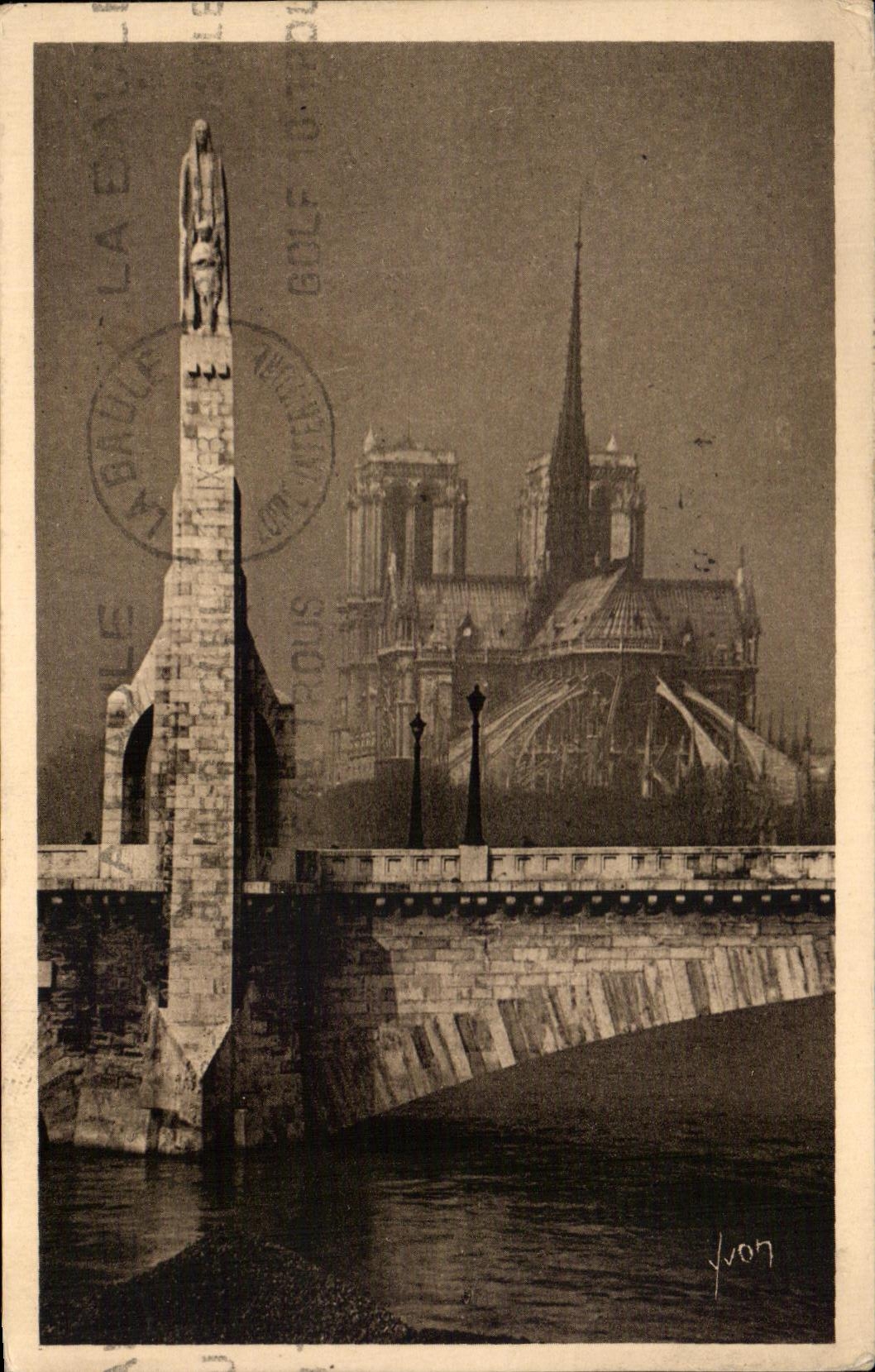 CPA Paris mientras que da un paseo nuestra senora y estatua del co Genevieve