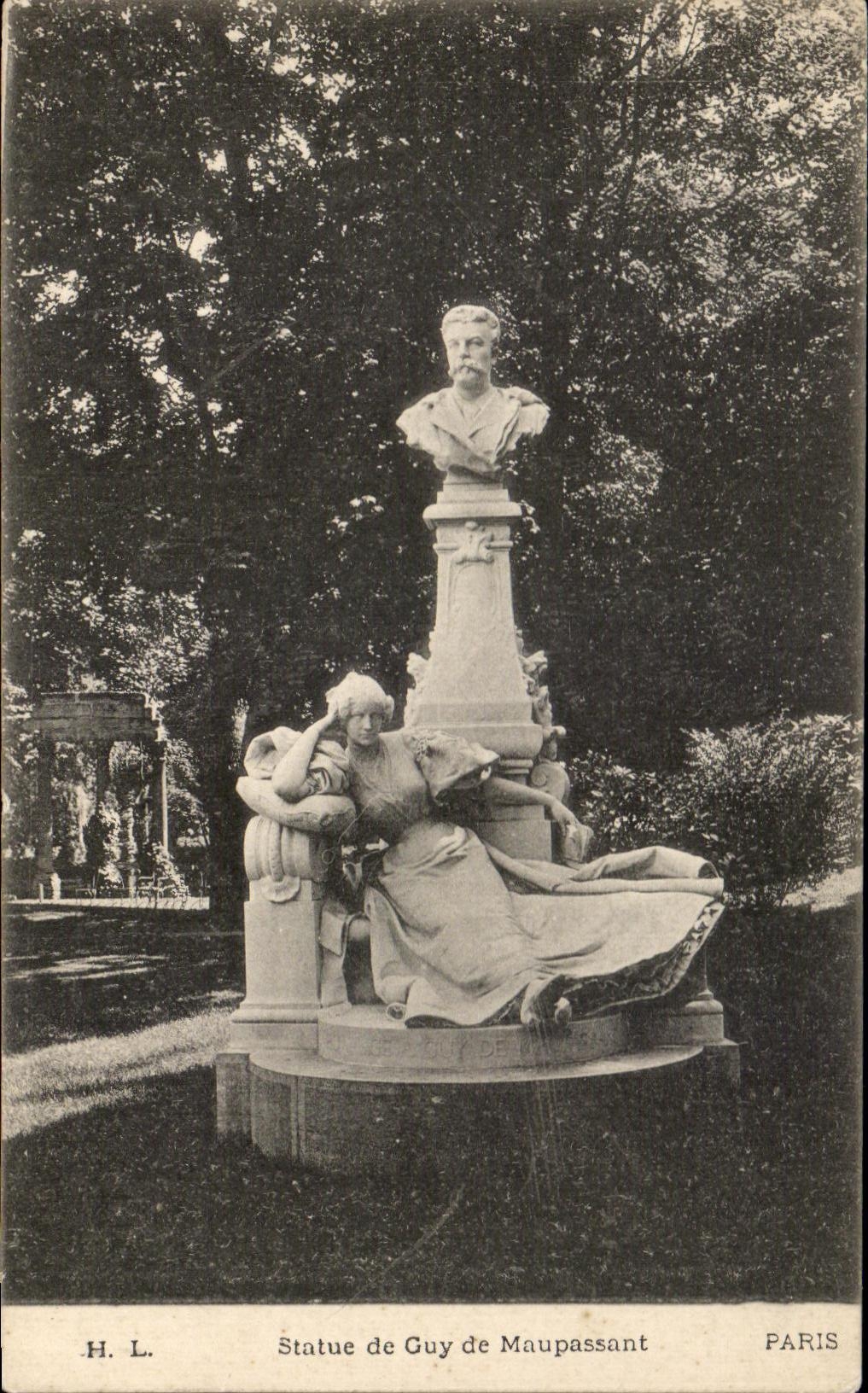 CPA Statue of Guy of Maupassant Paris