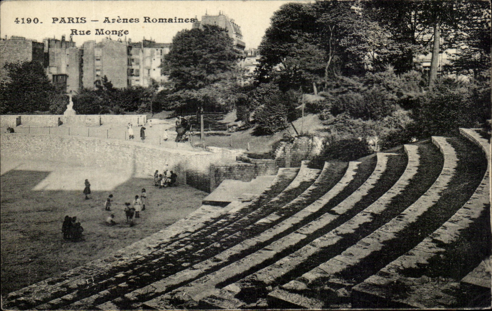 Roman CPA Paris Arena Street Monge