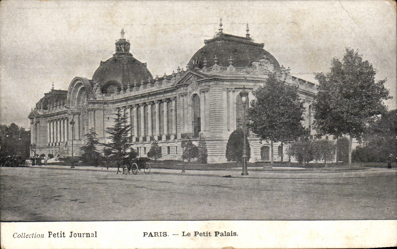 CPA Paris Collection small Paris Newspaper the Petit Palais