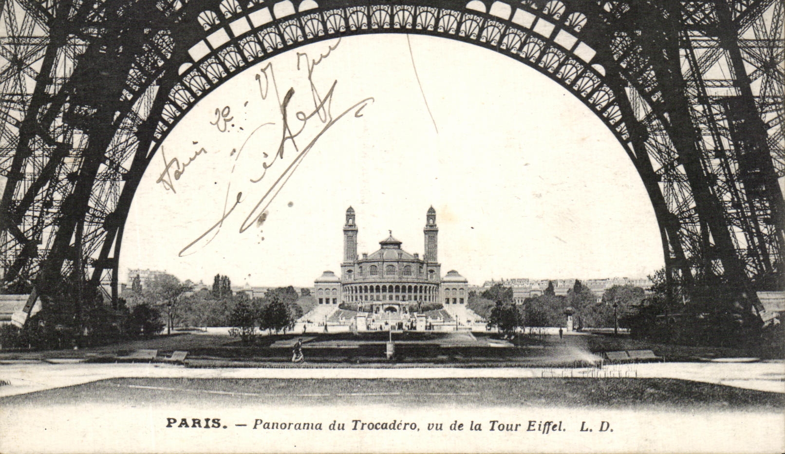 CPA Paris panorama du Trocadero vu de la Tour Eiffel