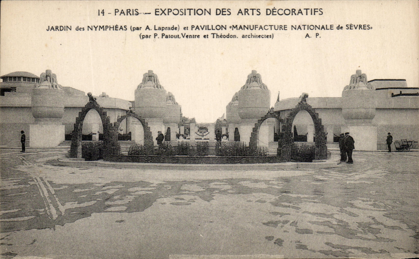 CPA Paris Exposition of Decorative Arts Garden of the Nymphea Separate