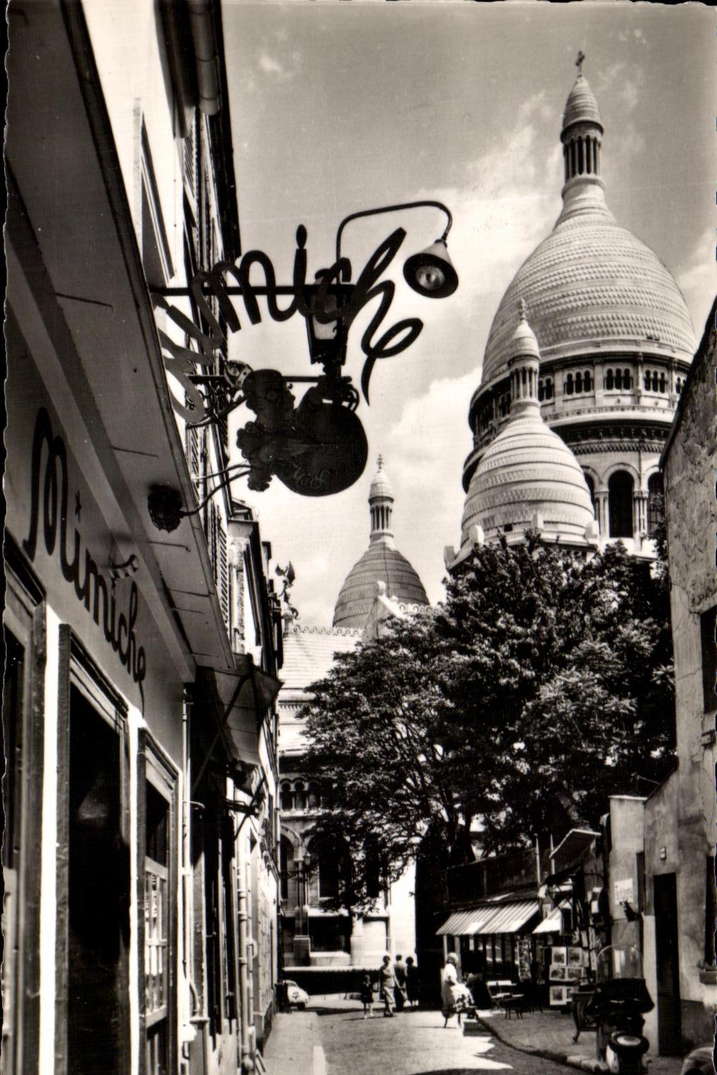 CPA Paris Rue Of the Knight Of the Bar Crowns Montmartre Heart