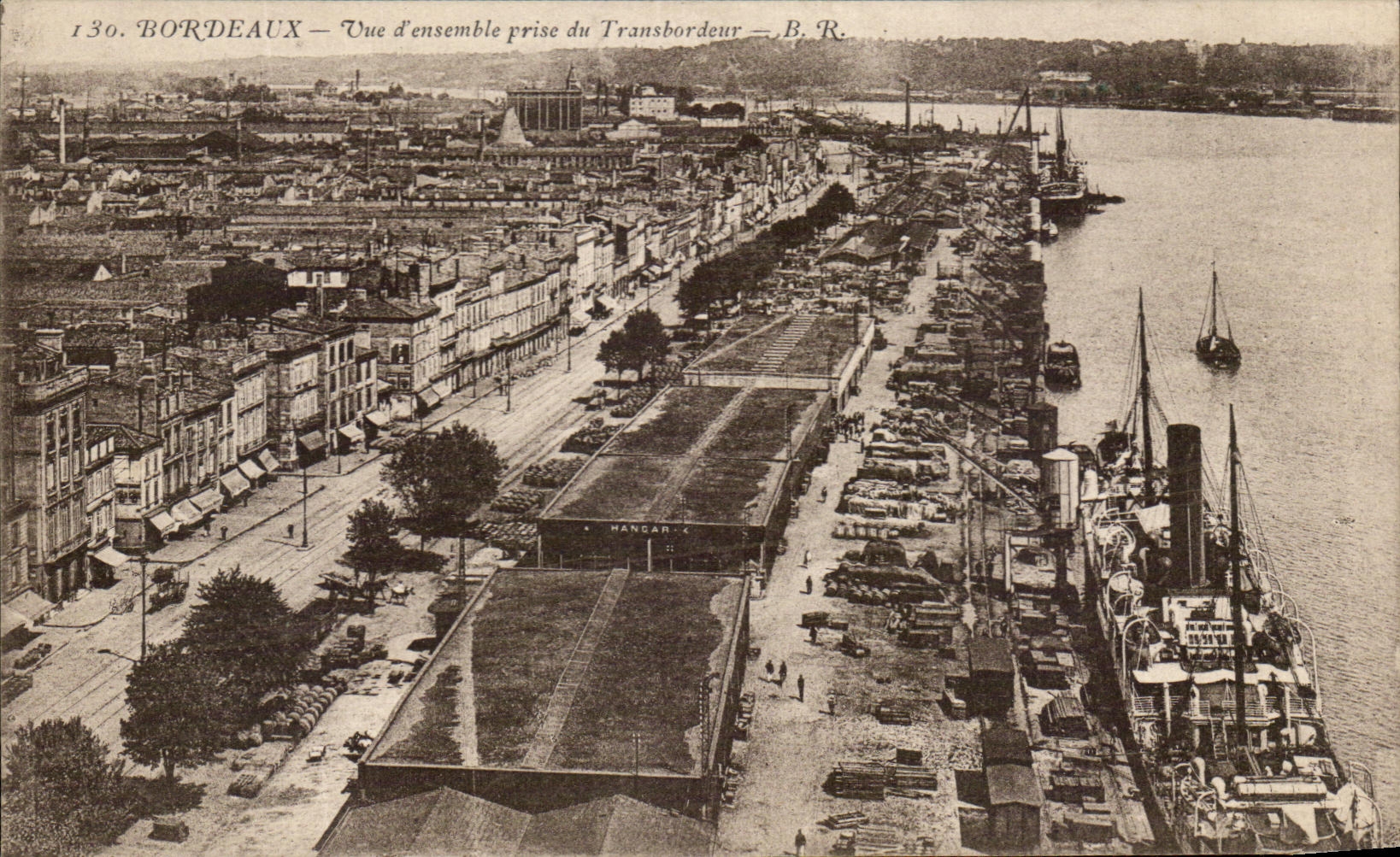 CPA Bordeaux Overall picture catch of the Transporter Boat