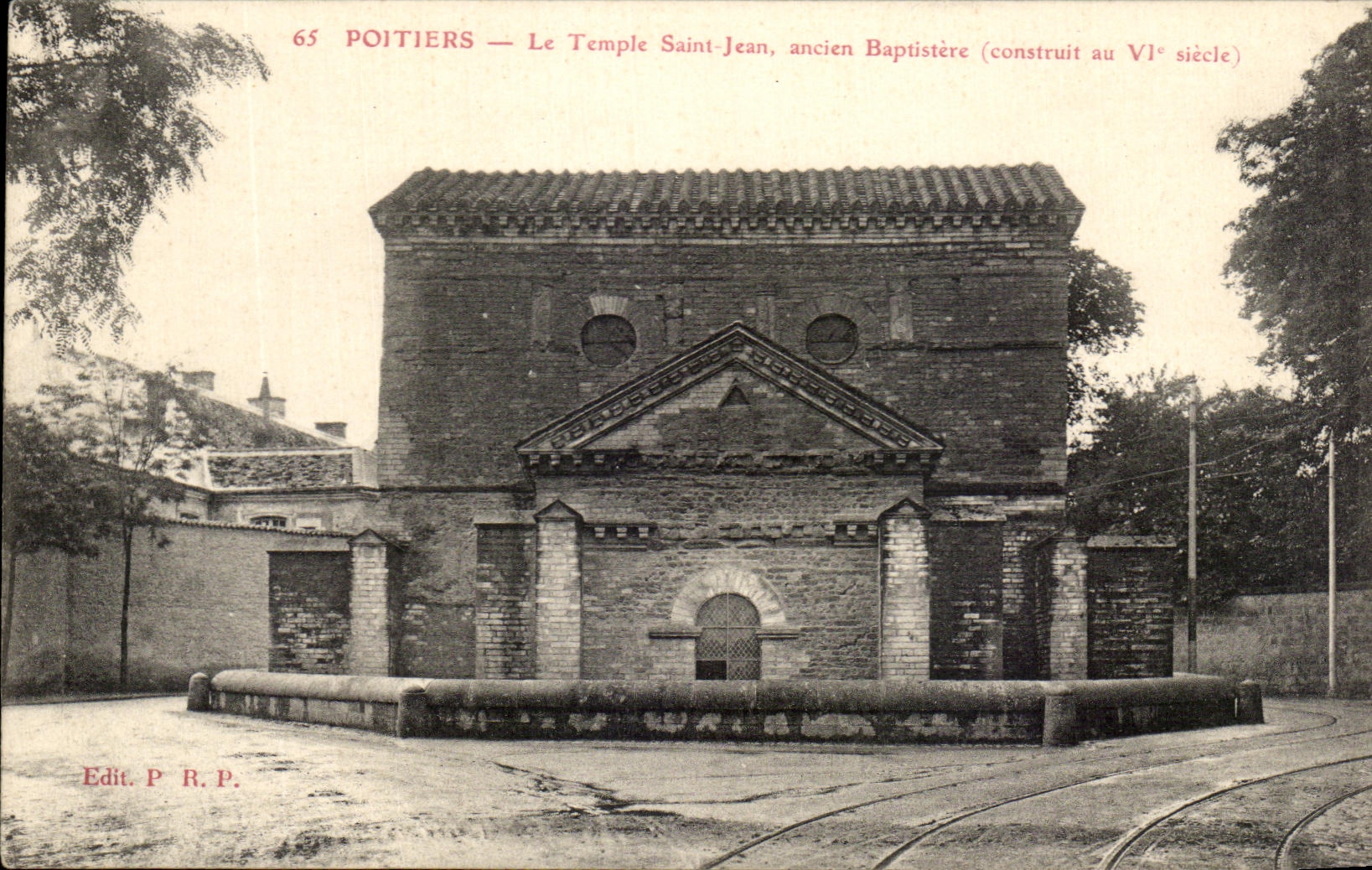 CPA Poitiers Le Temple Saint Jean Ancien Baptistere