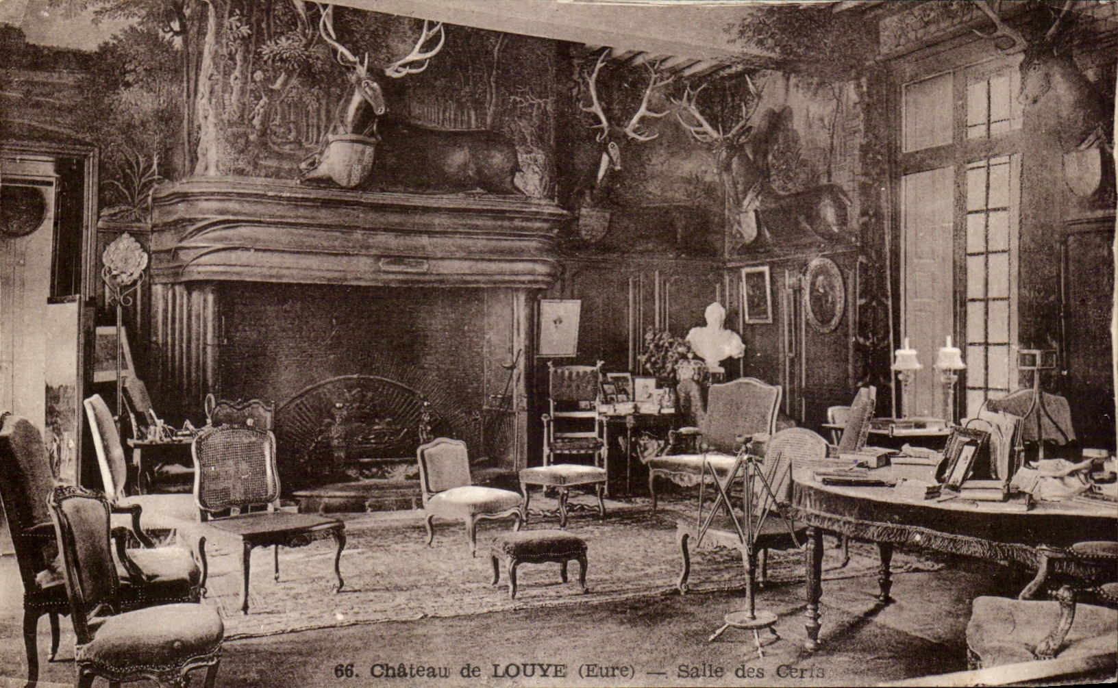 CPA Chateau De Louye Salie Des Cerfs