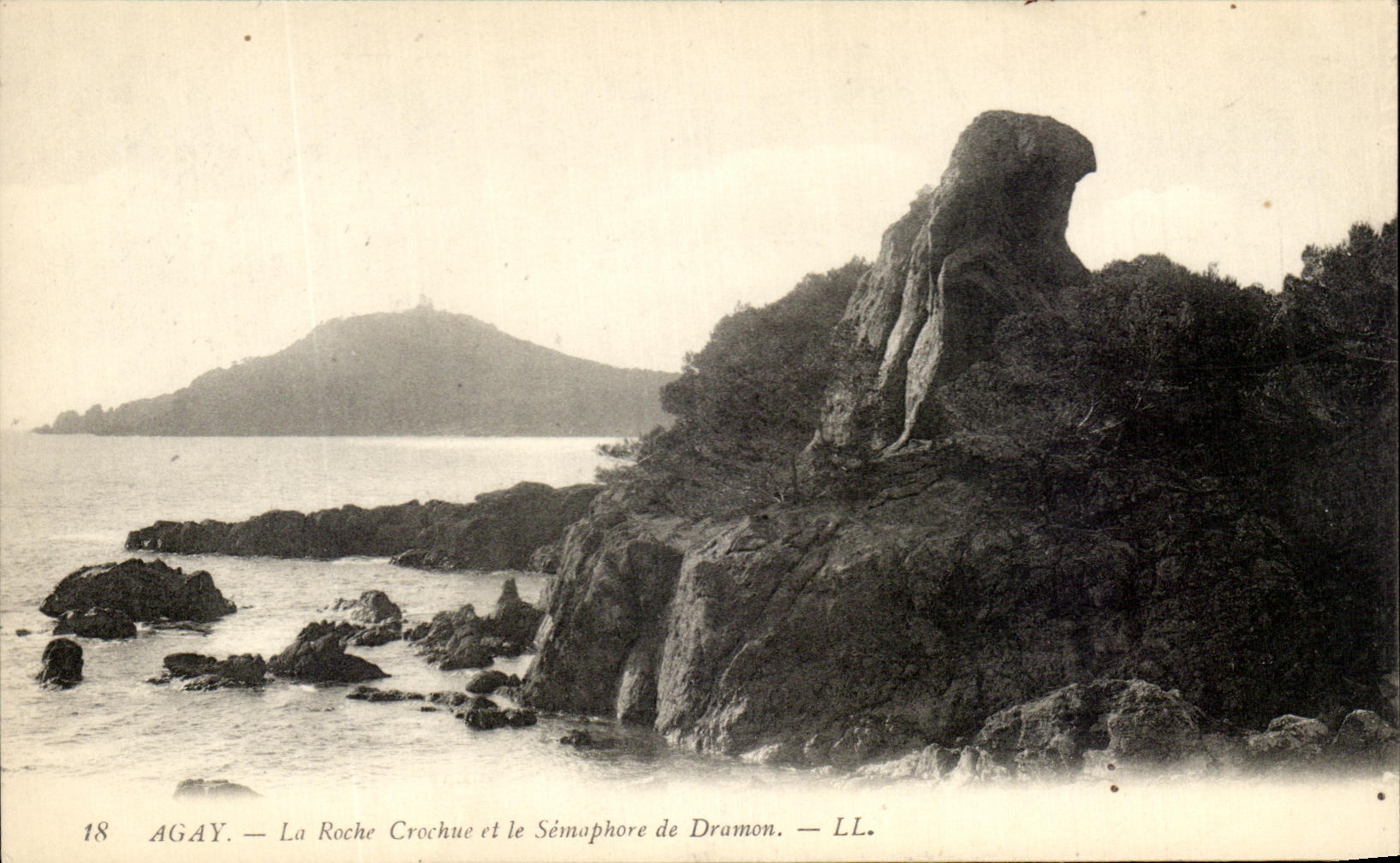 CPA Agay La Roche Crochue Et Le Semaphore De Dramon