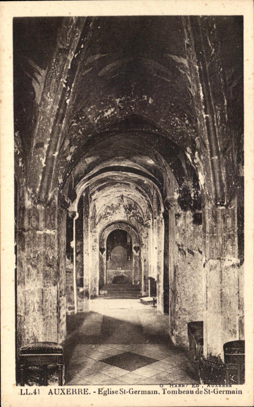 CPA Auxerre Eglise Saint Germain Tombeau de Saint Germain