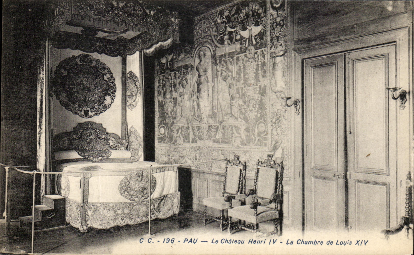 CPA Pau Le Chateau Henri IV La Chambre de Louis XIV