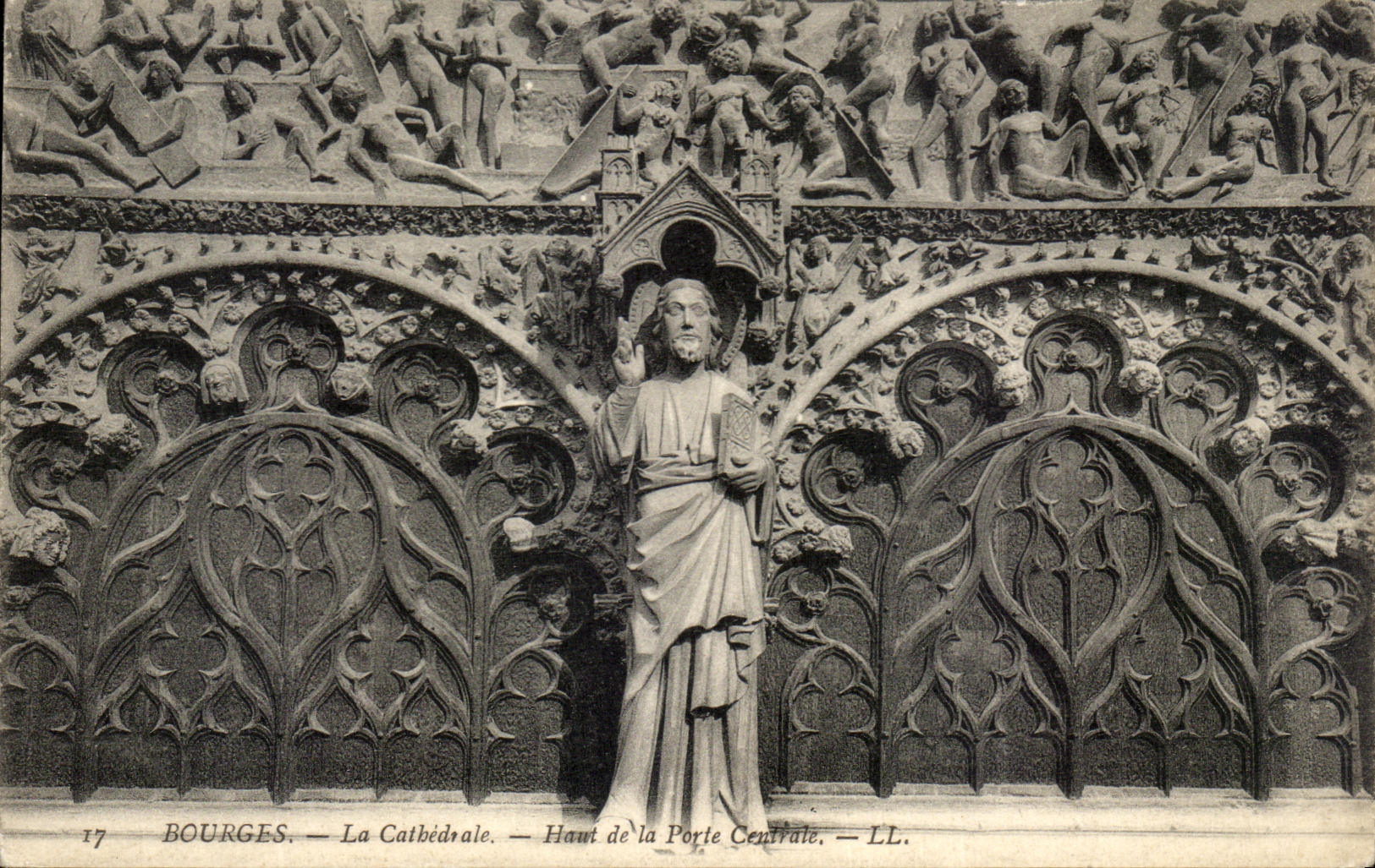 Alta catedral del La de CPA Bourges de la puerta central