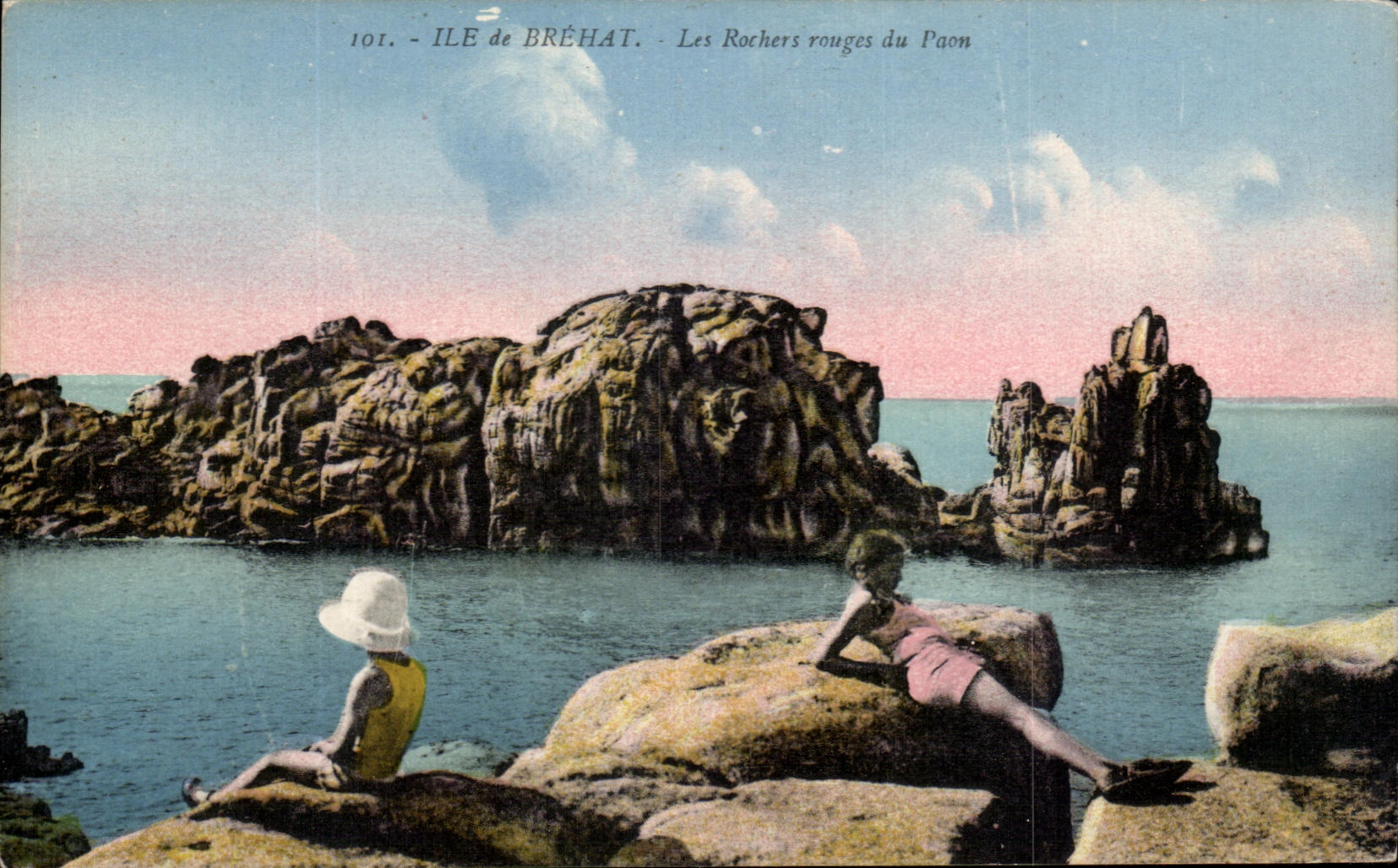 CPA Ile de brehat Les rochers Rouges du Paon