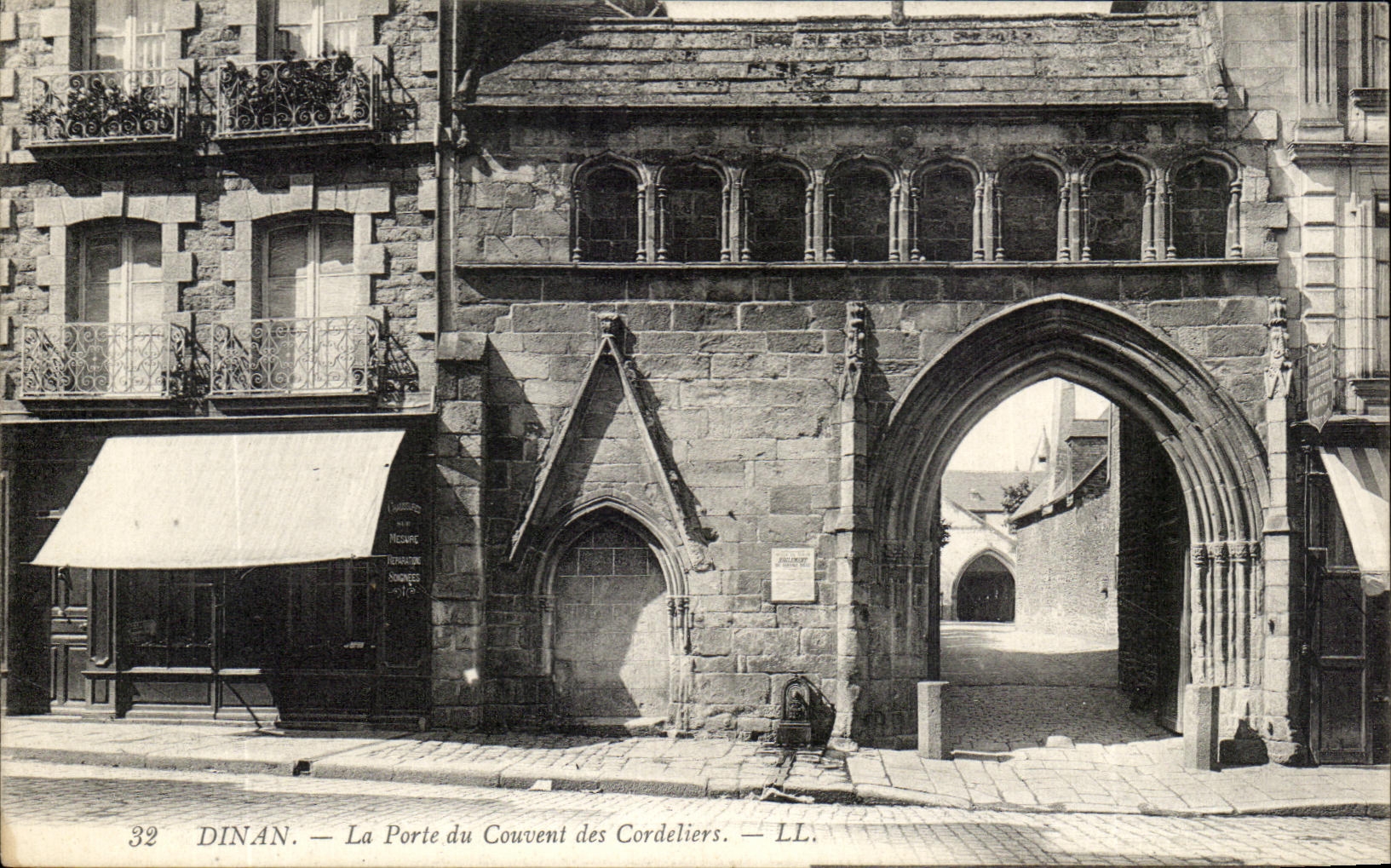CPA Dinan La Gate of the convent of Cordeliers