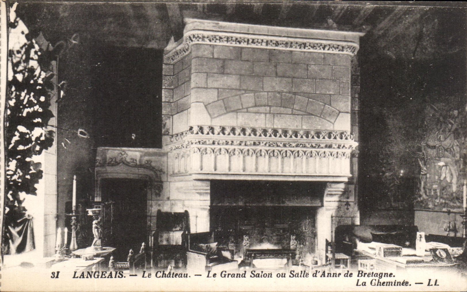CPA Langeais Le Chateau Le Grand Salon Ou Salle d'Anne De Bretagne La Cheminee