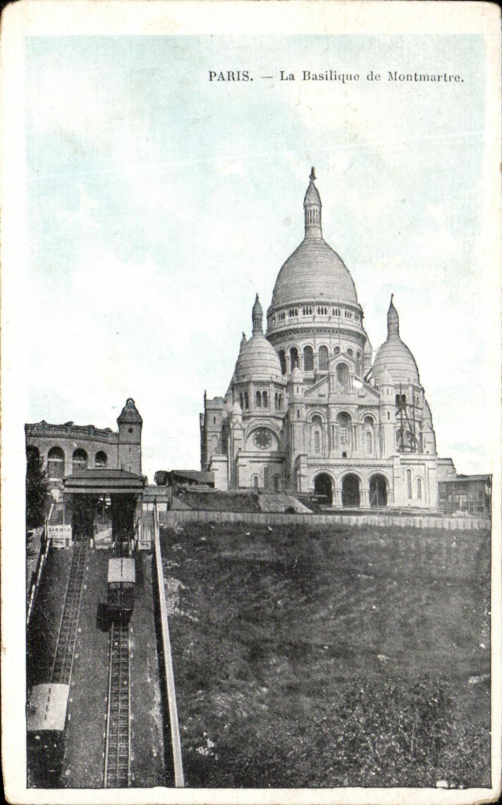 CPA Paris La Basilique De Montmartre Crowns Heart
